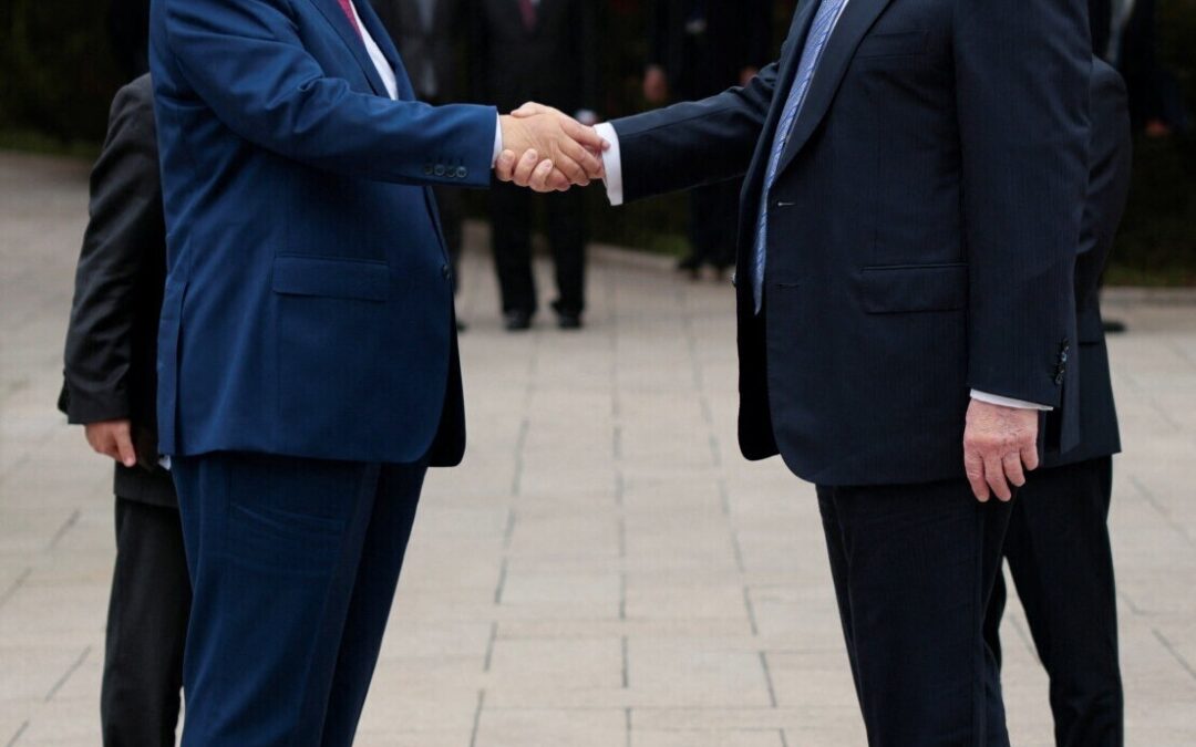 Donald Trump et Xi Jinping concluent des discussions stratégiques entre commerce et tensions géopolitiques